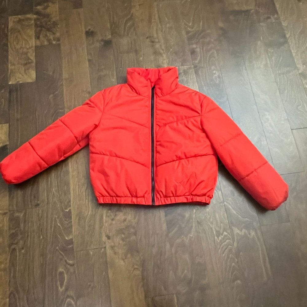 Wild fable Women Red Puffer Jacket Size: Medium